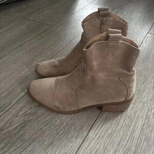 Elegant Beige Ankle Booties